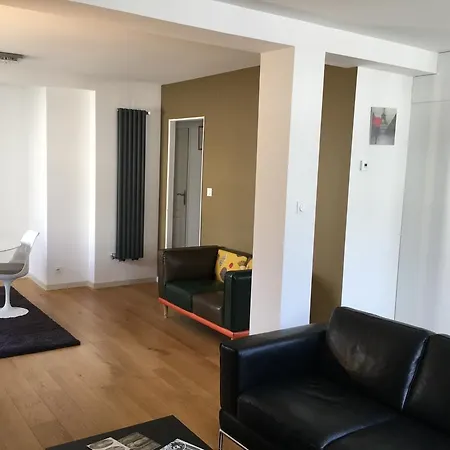 D'hote-abc Apartment *